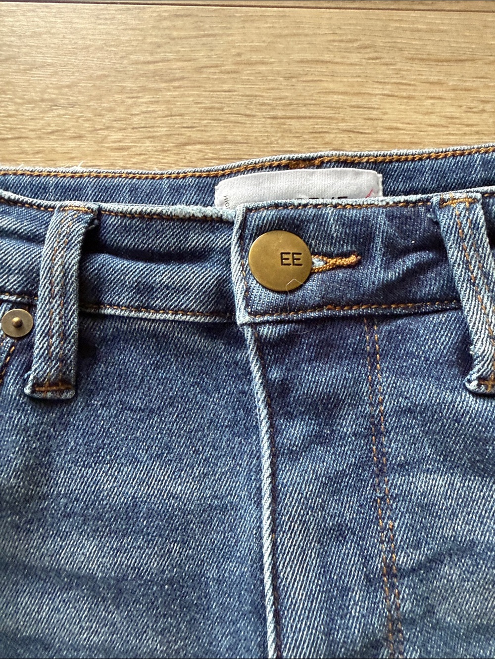 Evereve The Ever Short Frayed Hem | Medium Wash | Women’s - Picture 6 of 7
